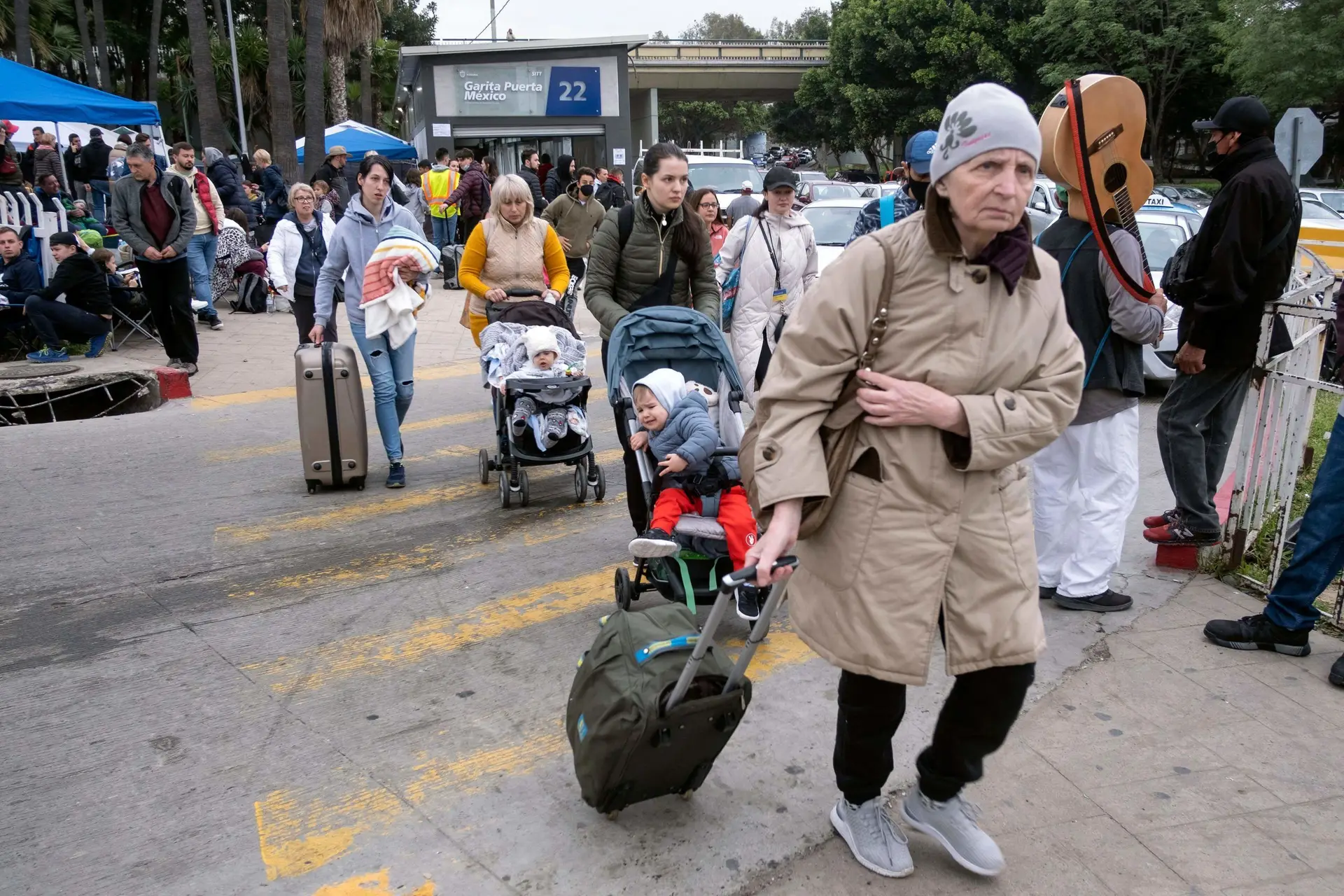 Guerra na Ucrânia já fez 4,2 milhões de refugiados e 6,5 milhões de deslocados 