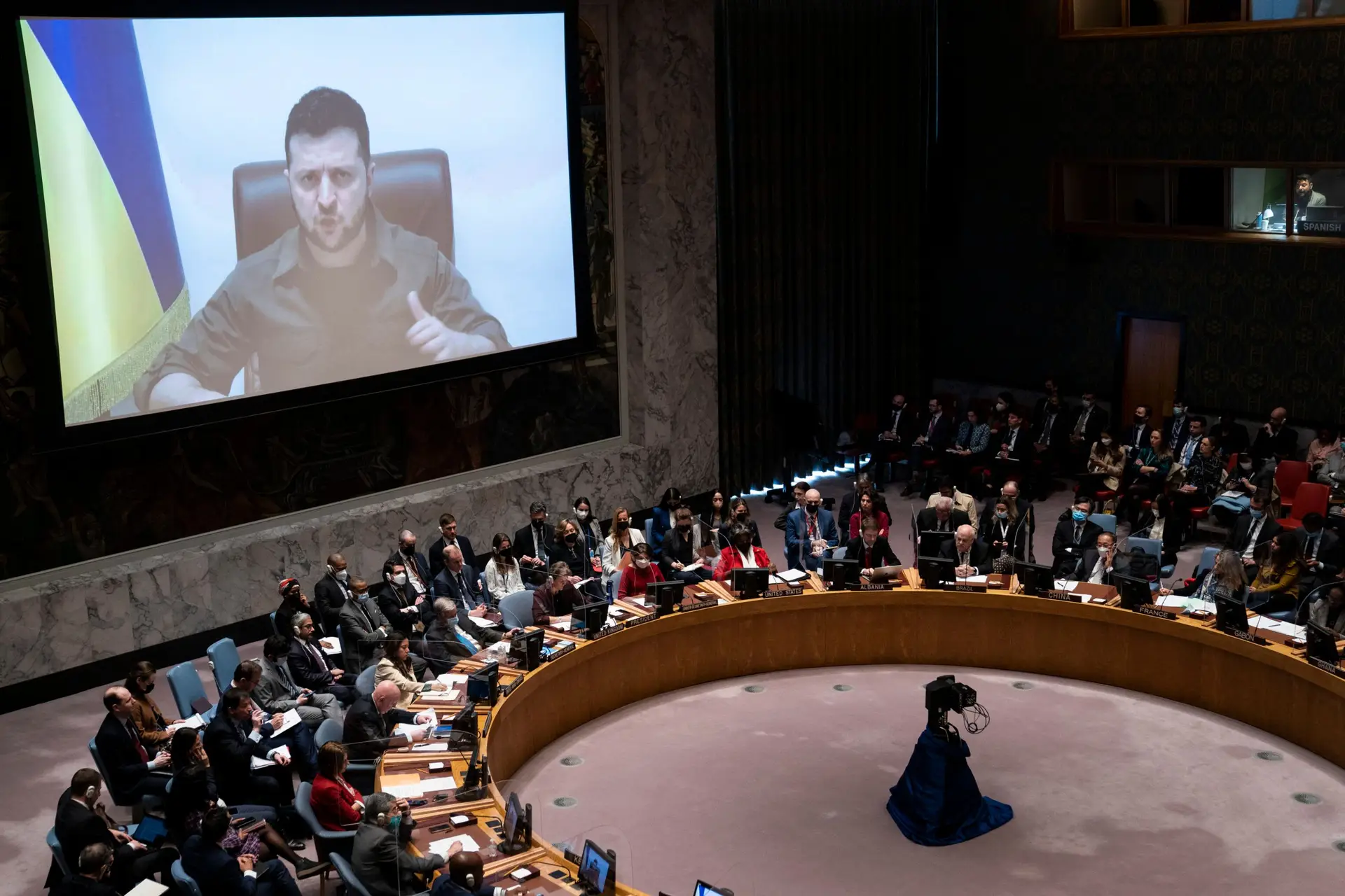 Guerra na Ucrânia: Zelensky acusa Rússia “colonialista” de levar “centenas de milhares” de ucranianos, Portugal dá ordem de expulsão a dez funcionários russos