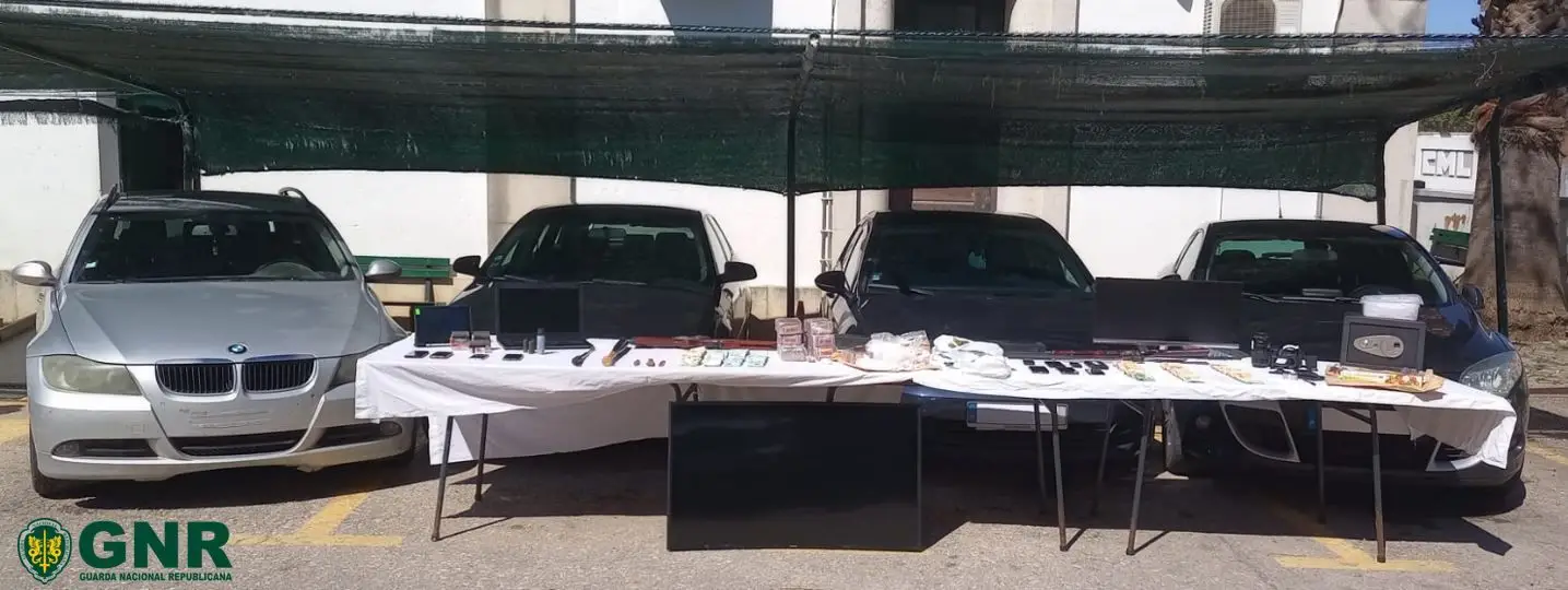 GNR detém sete pessoas e apreende 15 mil doses de drogas no Algarve
