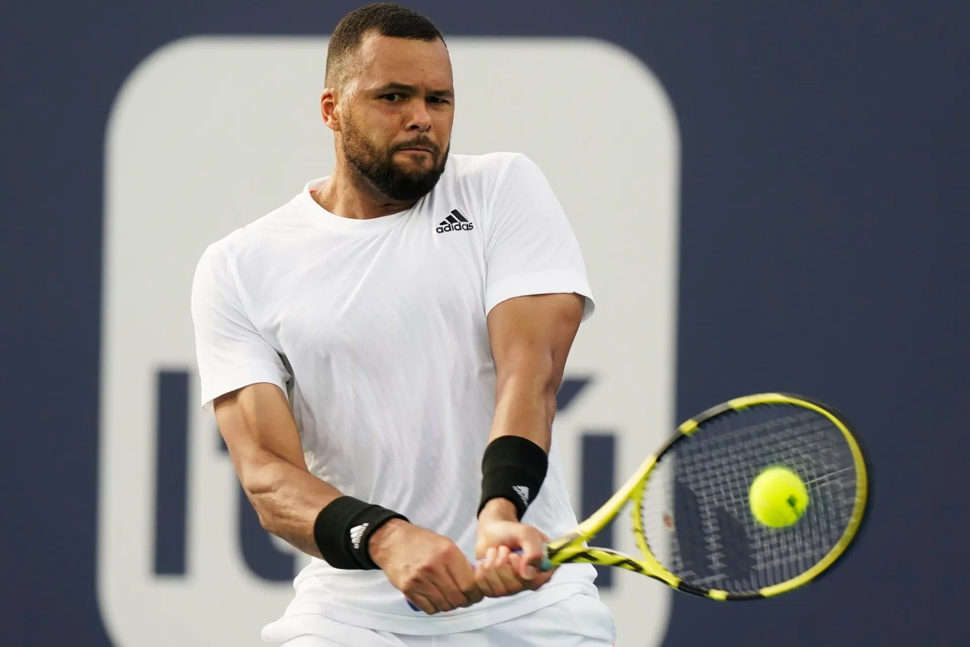 Tenista Jo-Wilfried Tsonga vai deixar de jogar após o Roland Garros