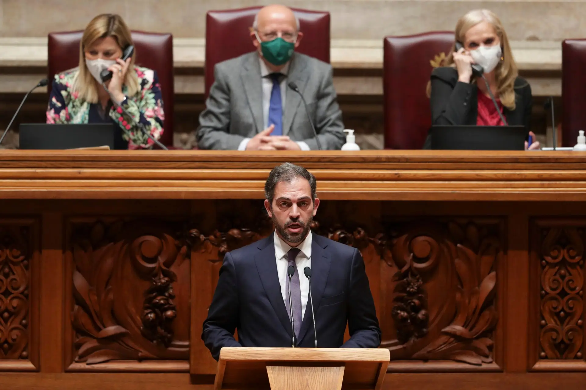 Ministro do Ambiente recusa reativação das centrais a carvão e adiar descarbonização