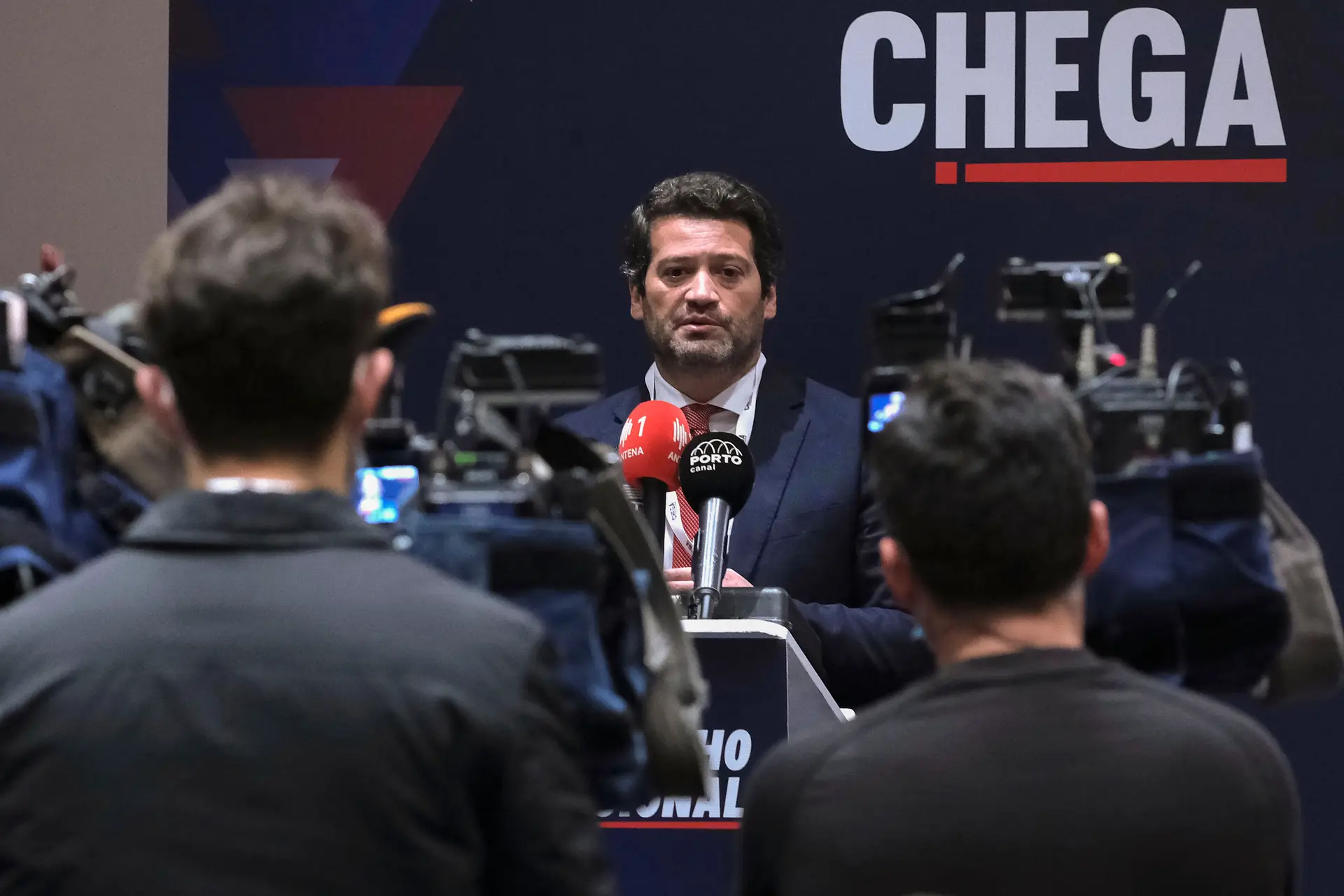 Ventura acusa Santos Silva de censura e diz que Chega quer ultrapassar o PSD  