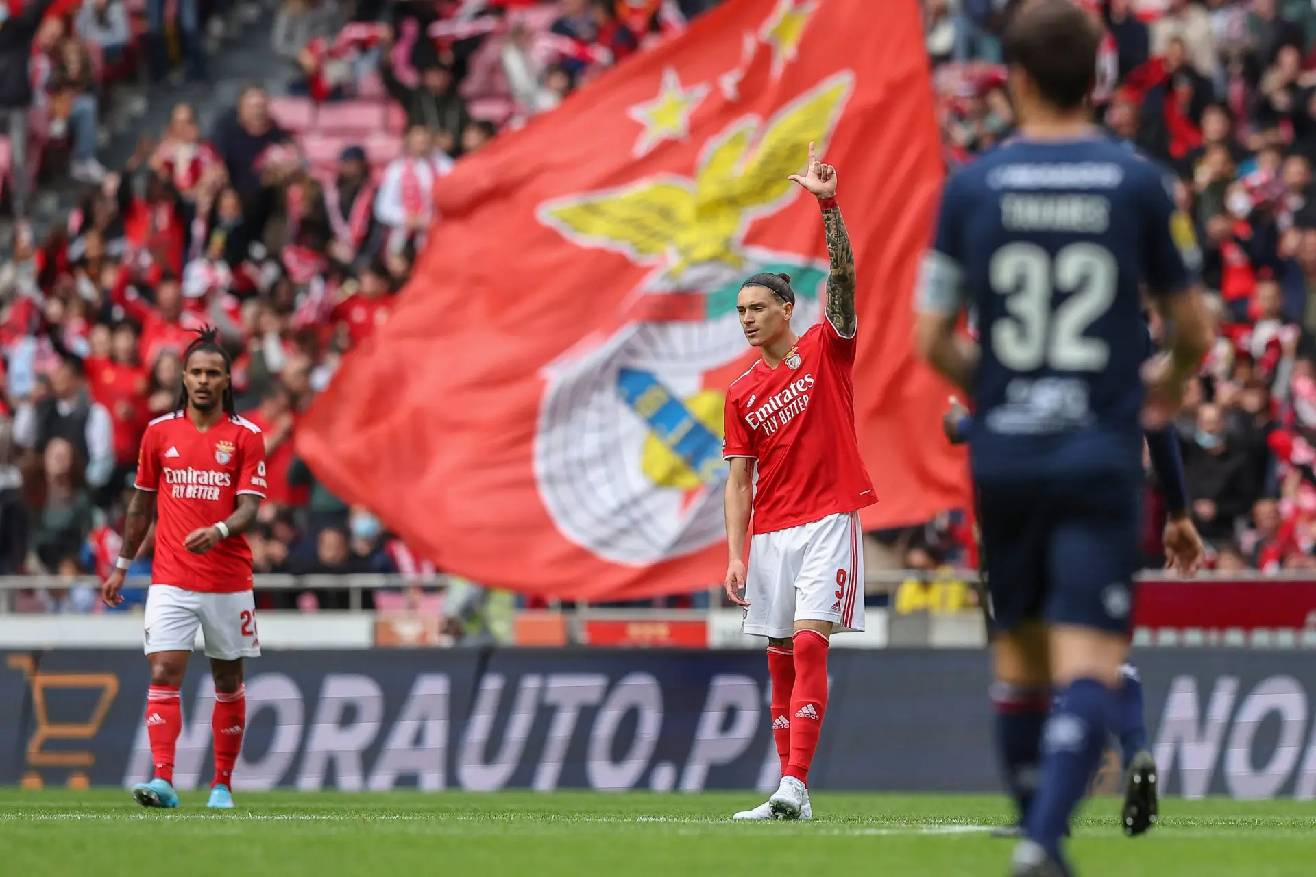 Benfica vence Belenenses SAD na Luz com hat-trick de Darwin
