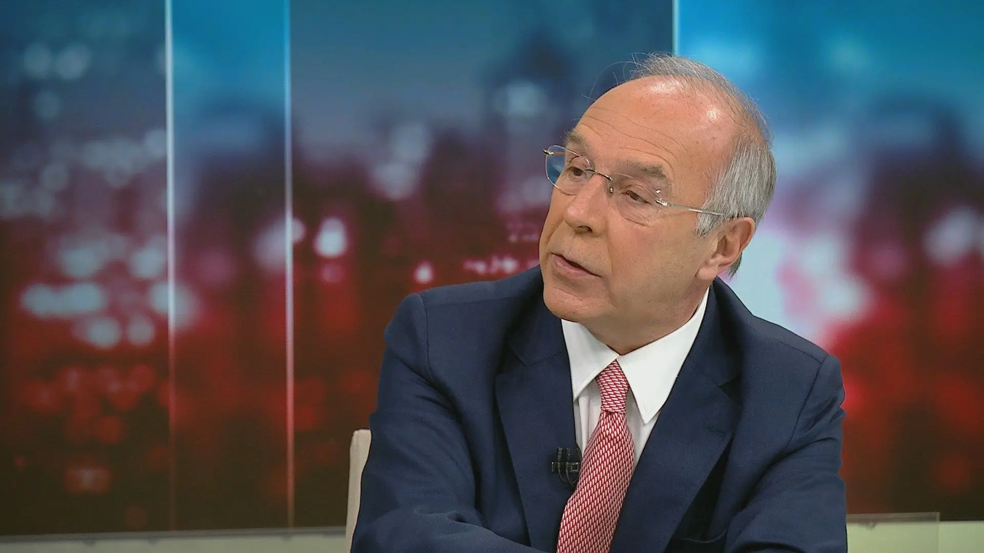 Marques Mendes aponta incoerência e impreparação ao novo ministro da Economia 