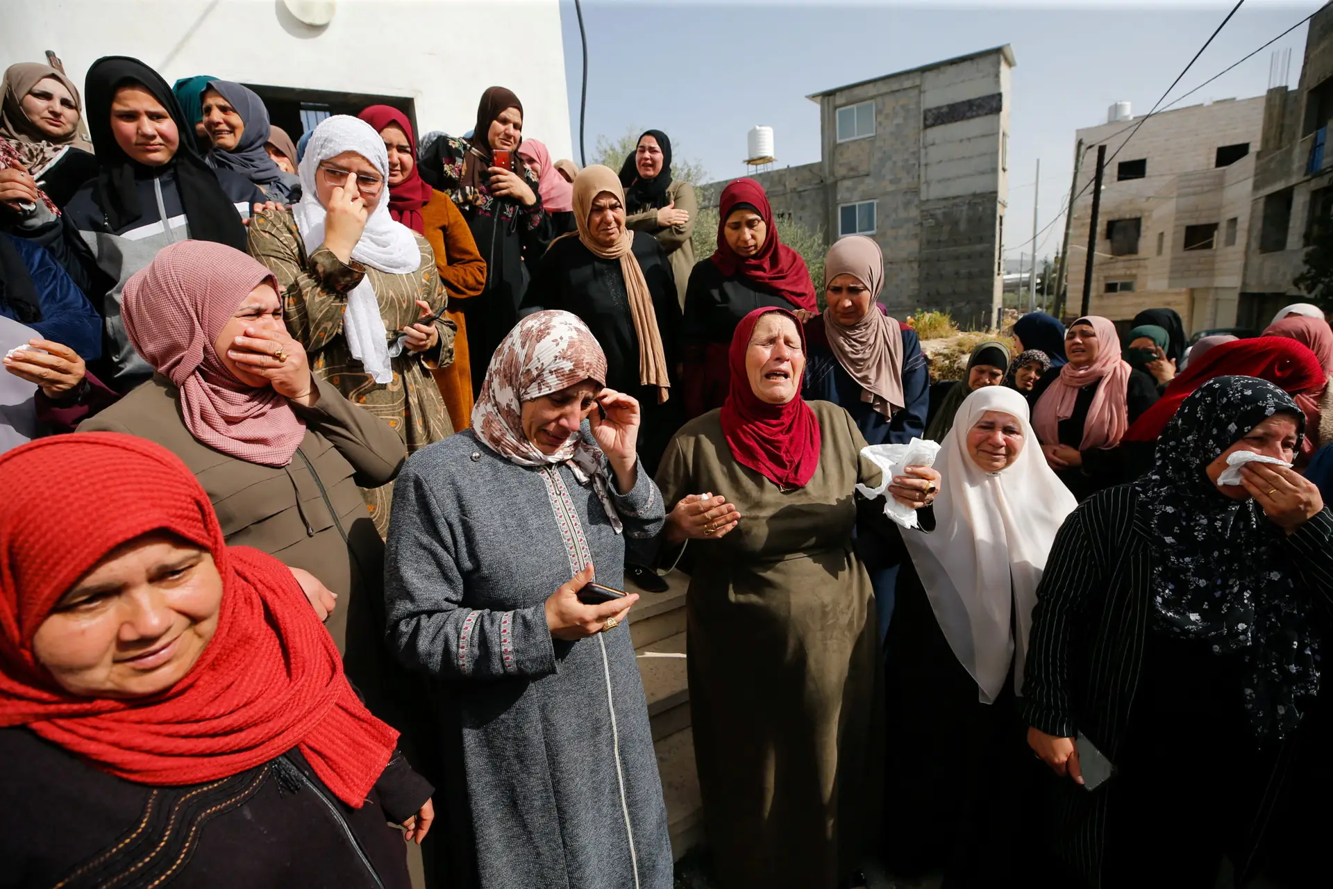 Soldados israelitas matam mulher palestiniana na Cisjordânia