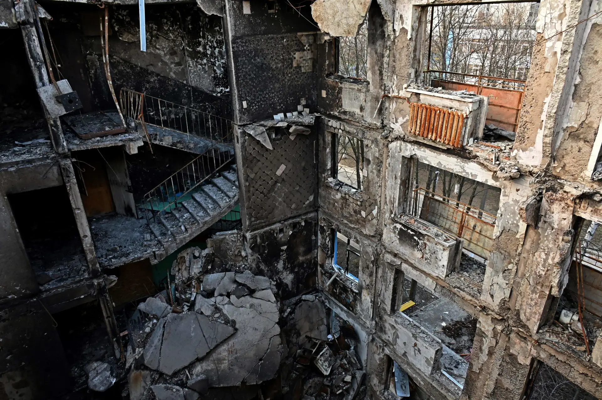 Guerra na Ucrânia: Criança de sete anos e mais 10 civis mortos em ataques à região de Kharkiv