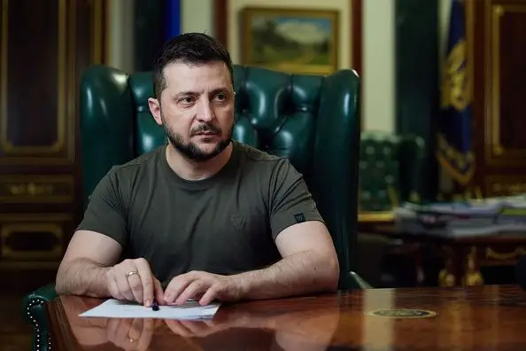 “Europa ainda prefere o comércio e os negócios”: Zelensky pede novas sanções contra a Rússia