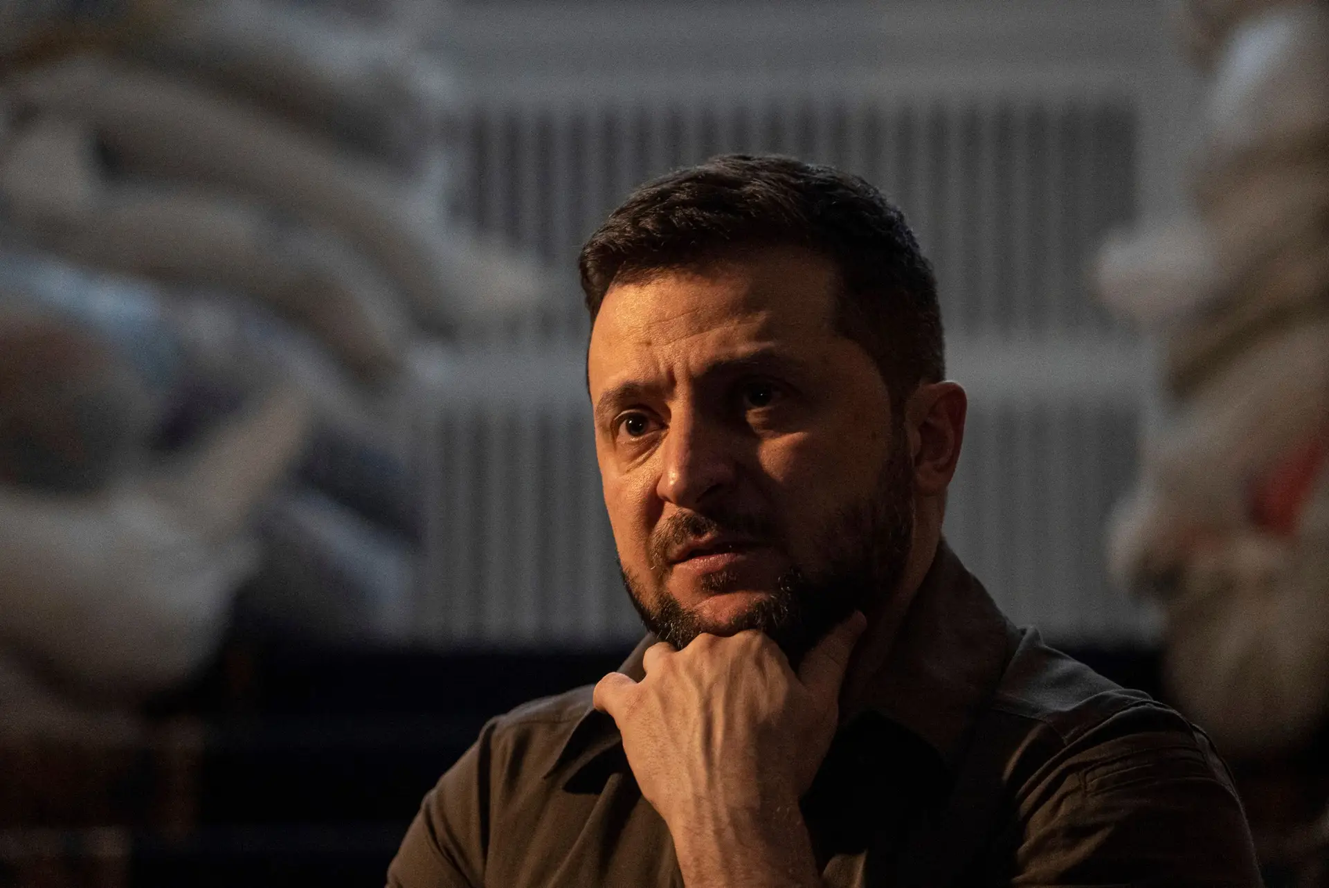 Guerra na Ucrânia: recusa de Macron em condenar “genocídio” é “muito dolorosa”, diz Zelensky