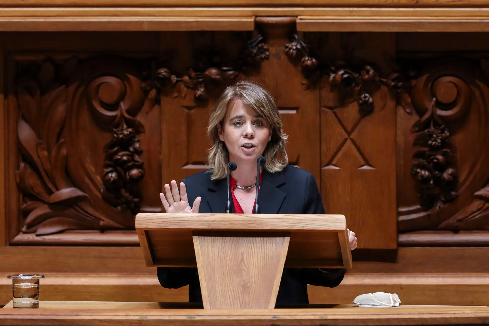 OE 2022: BE acusa Governo de impor “quebra” de salários ao recusar atualizar à inflação