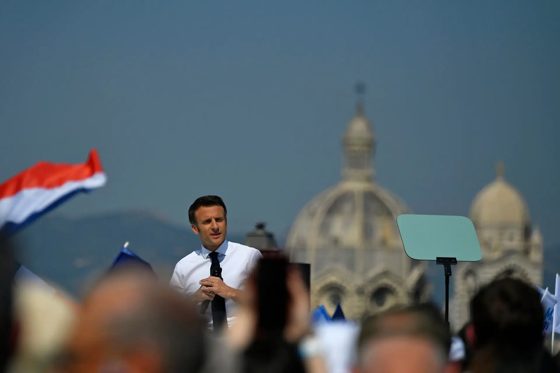 Eleições em França: Macron aposta na ecologia e nas medidas sociais para ganhar votos à esquerda