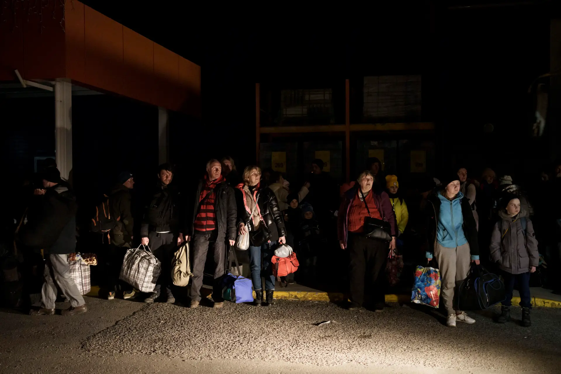 Corredor humanitário de Mariupol para Zaporíjia volta a ser suspenso