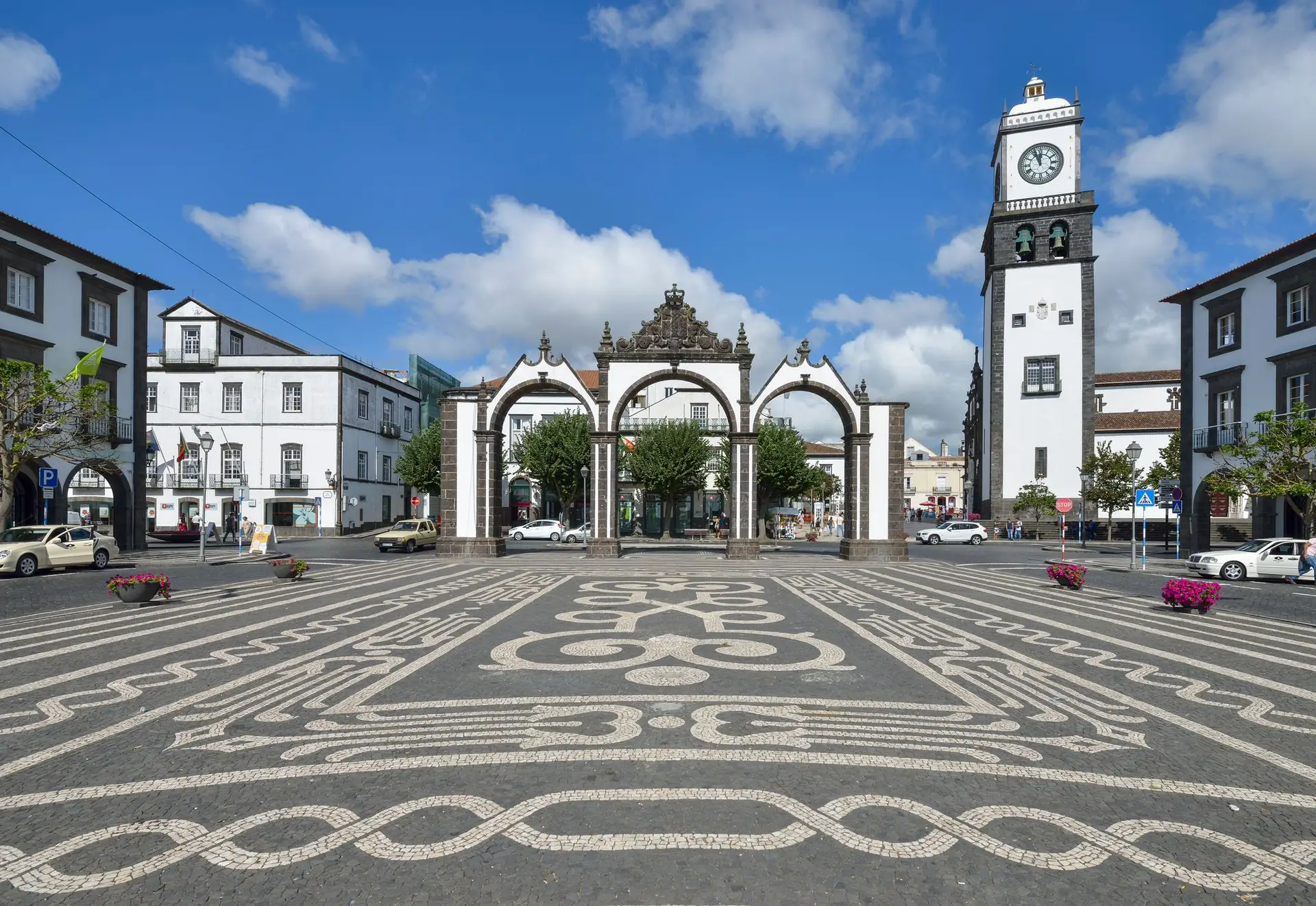 Ponta Delgada: seis homens e uma mulher detidos por tentativa de homicídio