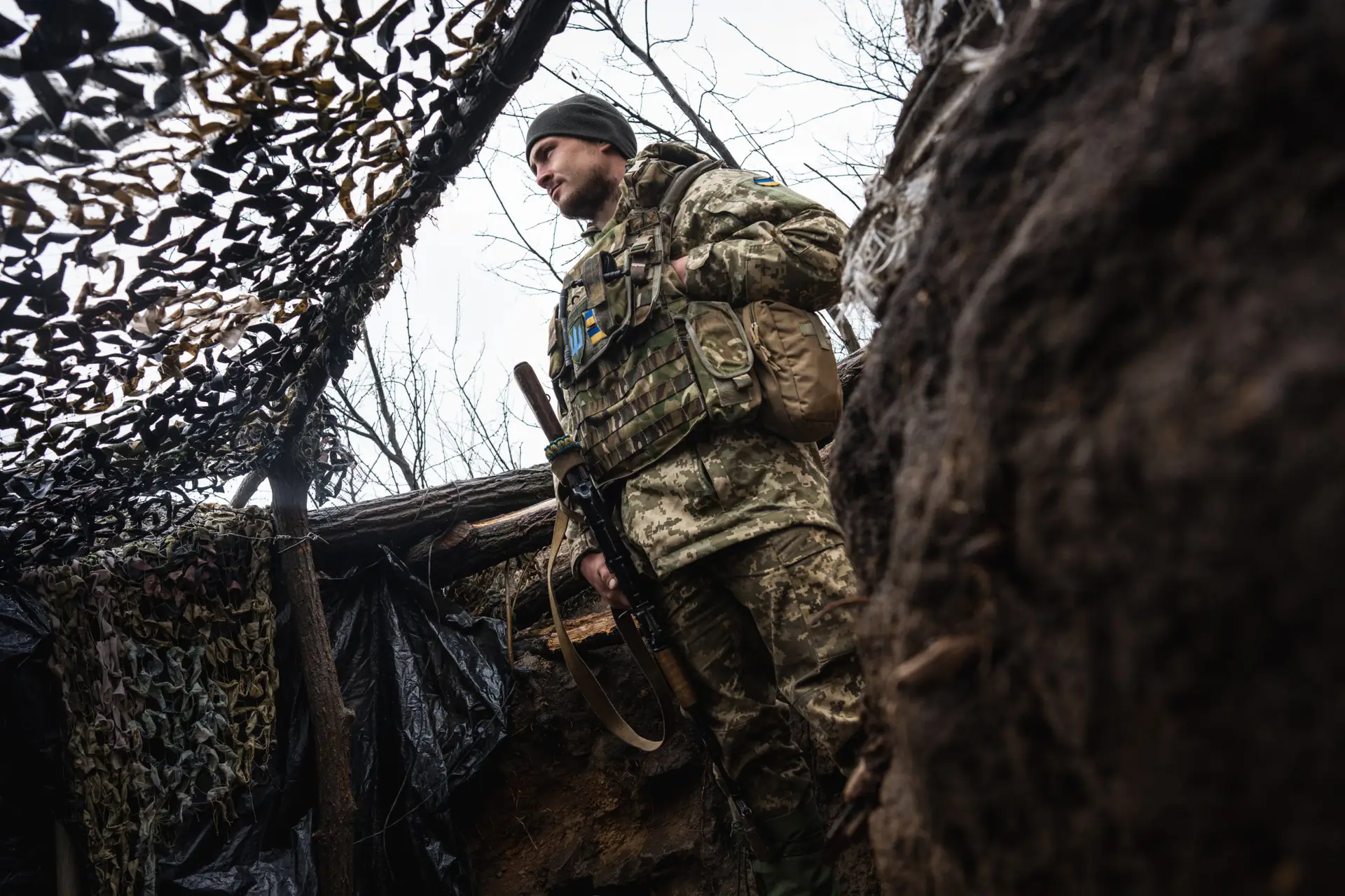 Ucrânia diz-se pronta para defender Donbass, habitantes do leste fogem