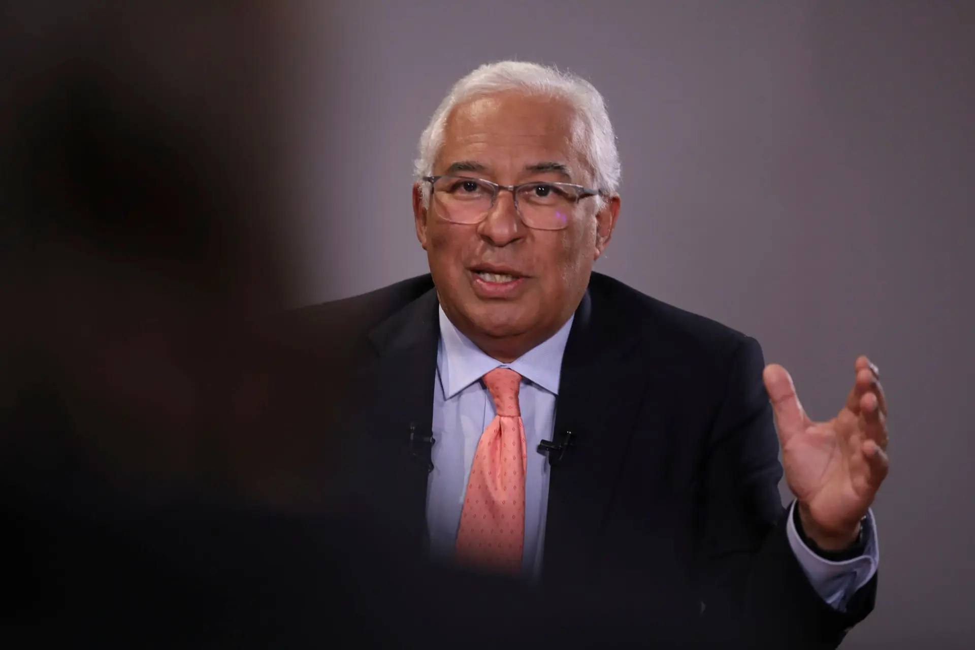 Salários da função pública podem subir abaixo da inflação em 2023