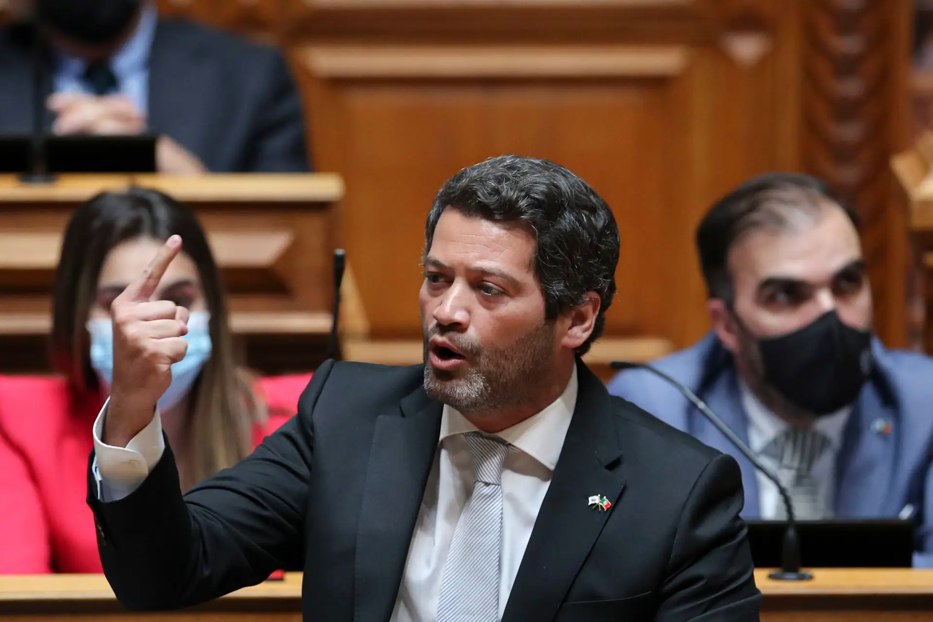 Guerra na Ucrânia: Chega diz que Portugal deve ser sensível ao “pedido de ajuda” de Zelensky