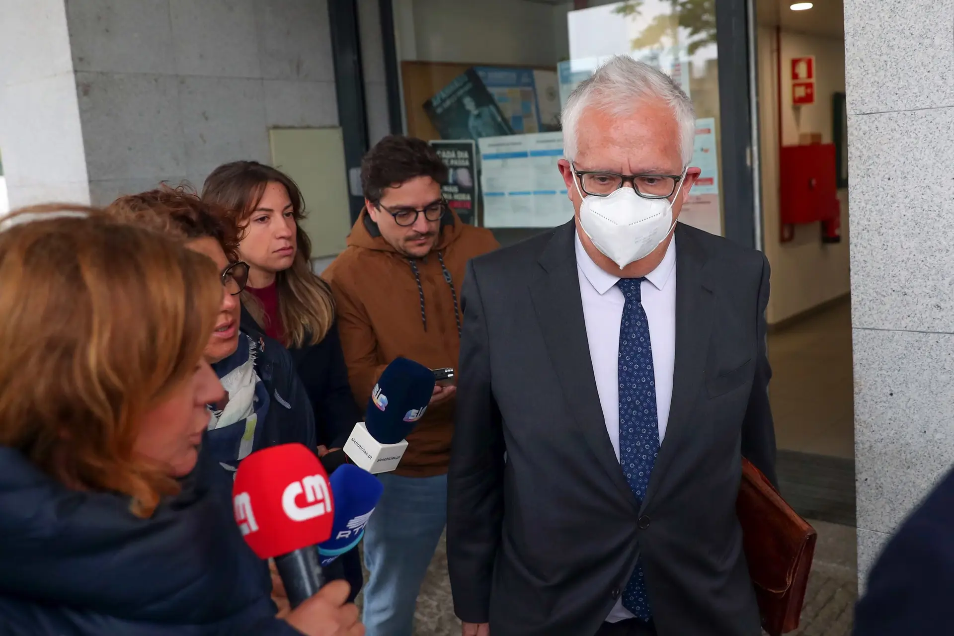 Atropelamento na A6: Eduardo Cabrita constituído arguido e ouvido pelo Ministério Público