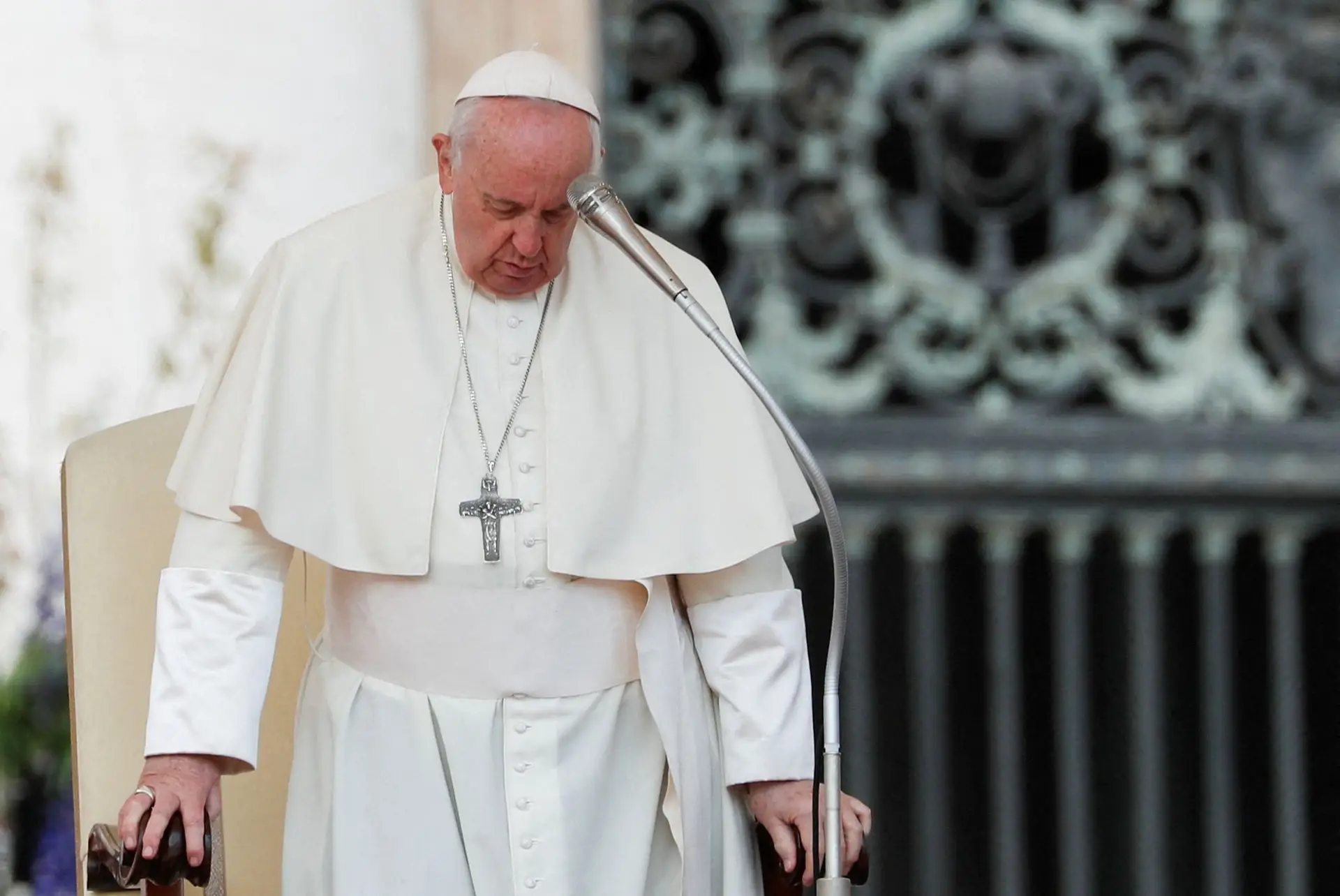 Papa volta a condenar a guerra na Ucrânia: “Está a destruir todos os povos envolvidos”