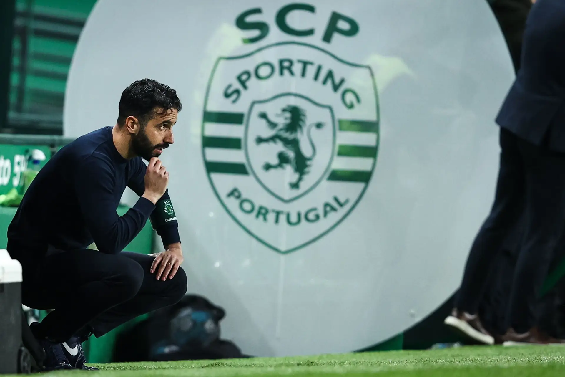 Sporting procura adiar título do FC Porto no Bessa