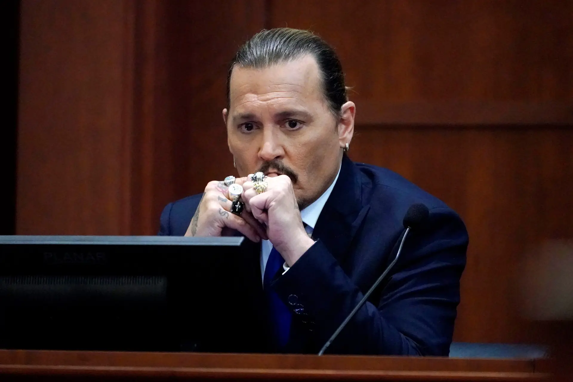 Johnny Depp e ex-mulher em tribunal: gravações revelam discussões violentas  entre o casal - SIC Notícias