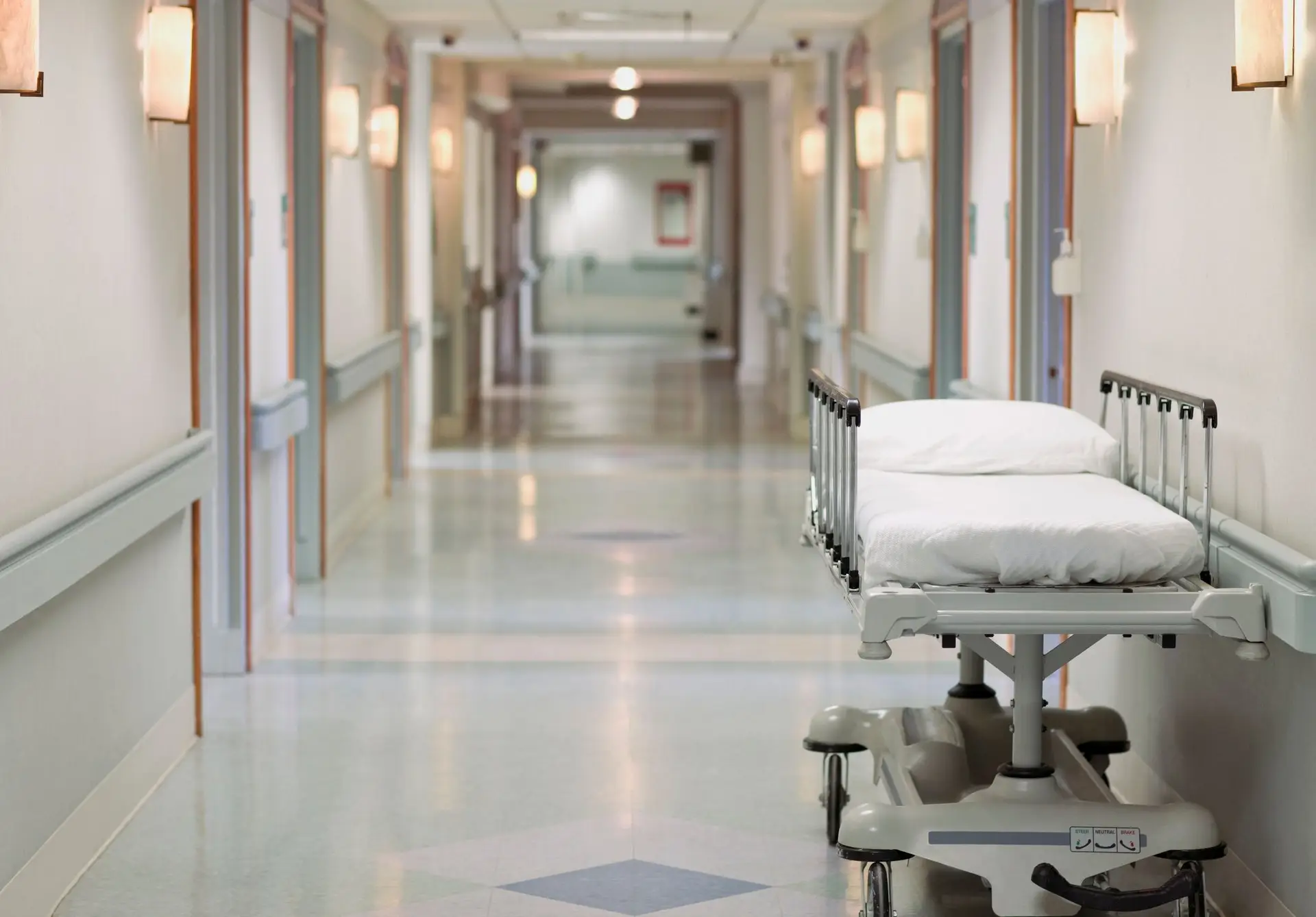 Hospital Garcia de Orta ainda não retomou normal funcionamento após ataque informático 
