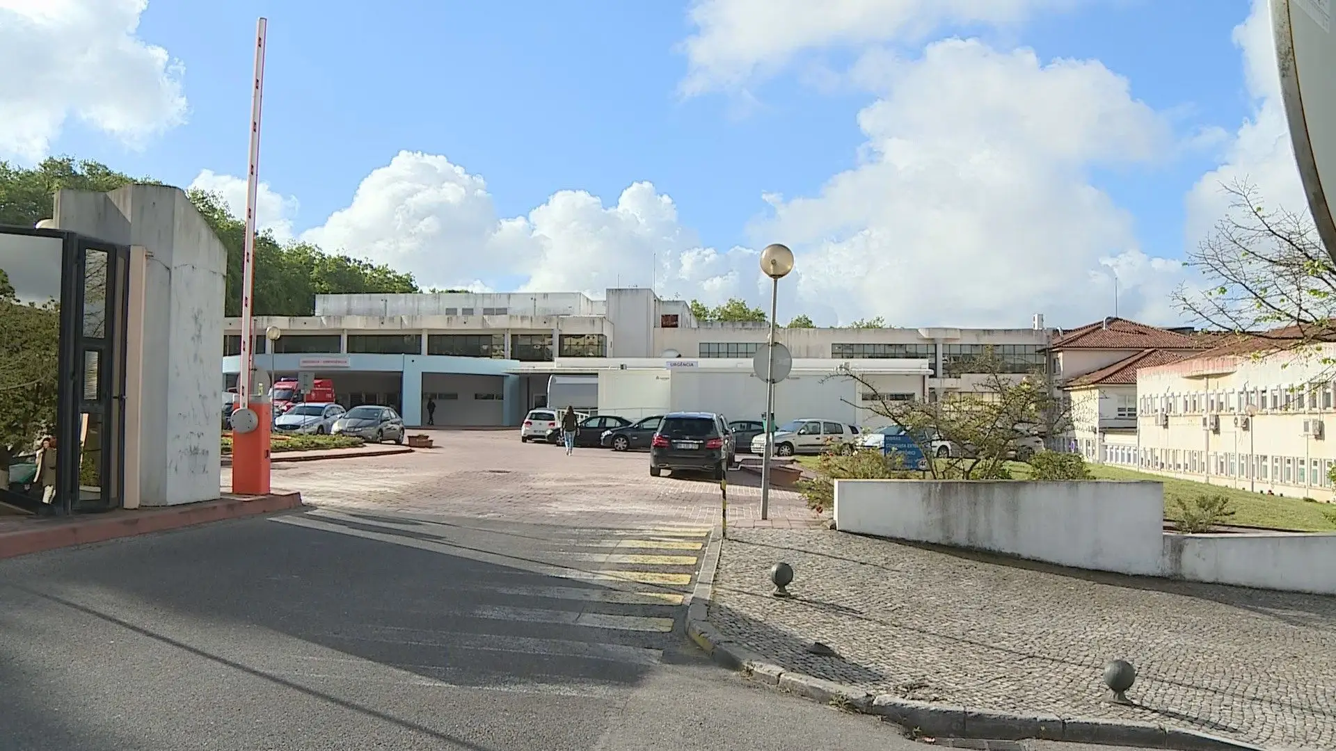 Situação no hospital das Caldas da Rainha está no limite e há 15 enfermeiros em risco de serem despedidos