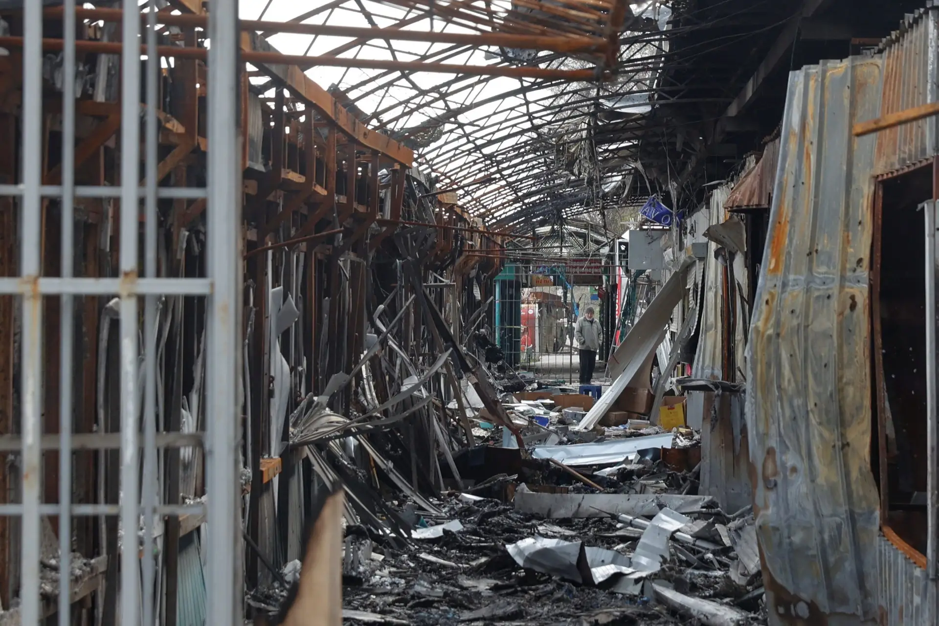 Severodonetsk, a pequena cidade que tem sido bombardeada todos os dias desde o início da guerra