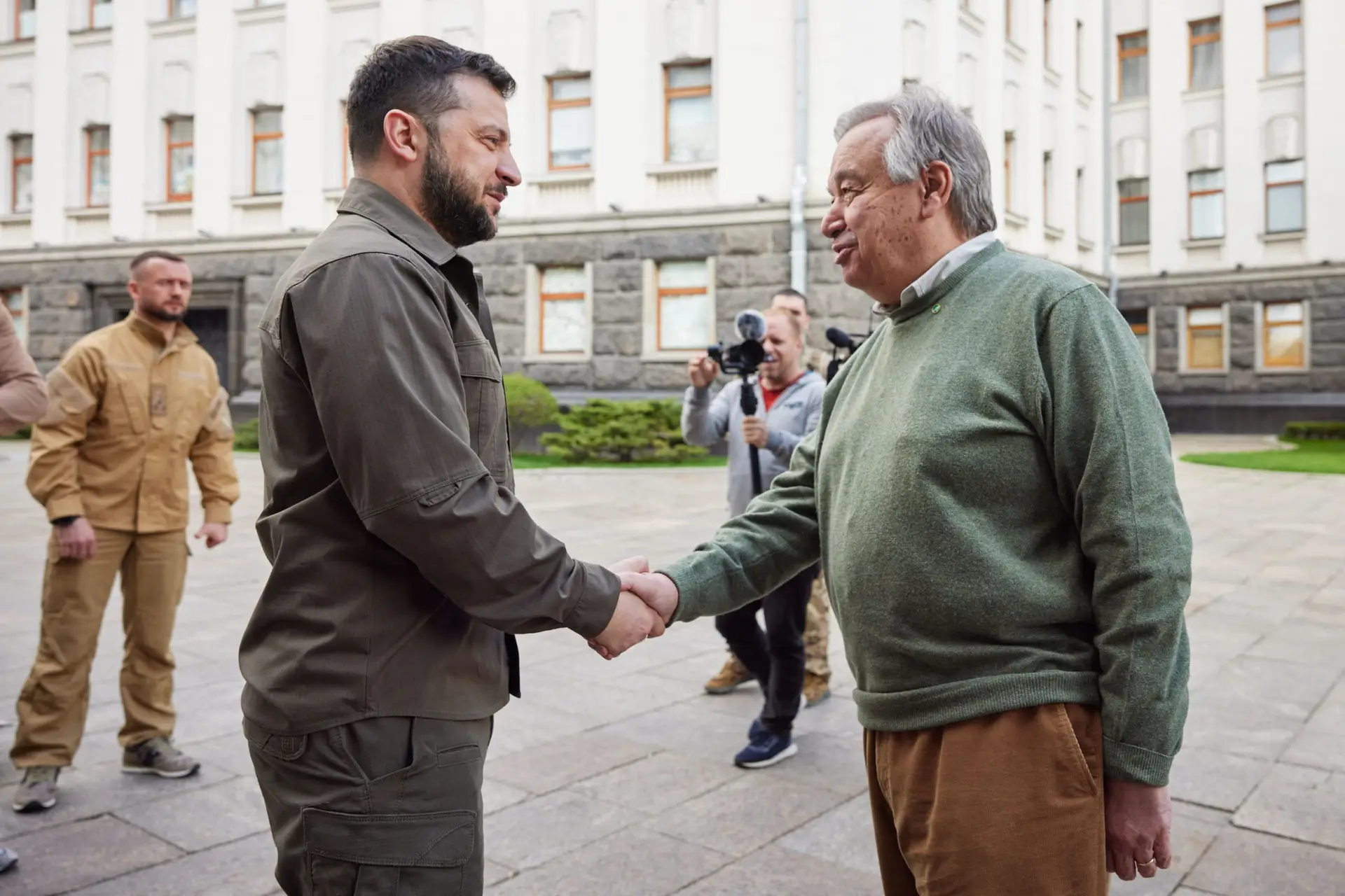 Guterres em Kiev: “Não vou entrar em nenhum comentário que prejudique” o resgate de civis
