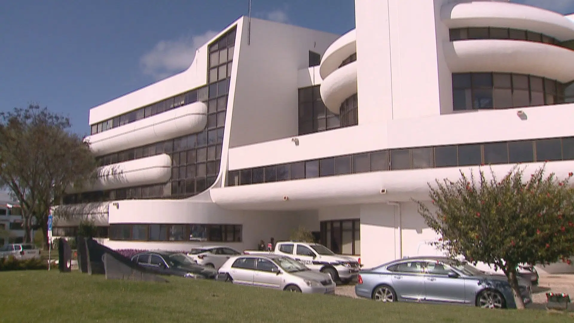 Acolhimento de ucranianos: Câmara de Albufeira garante não haver indícios de irregularidades no concelho