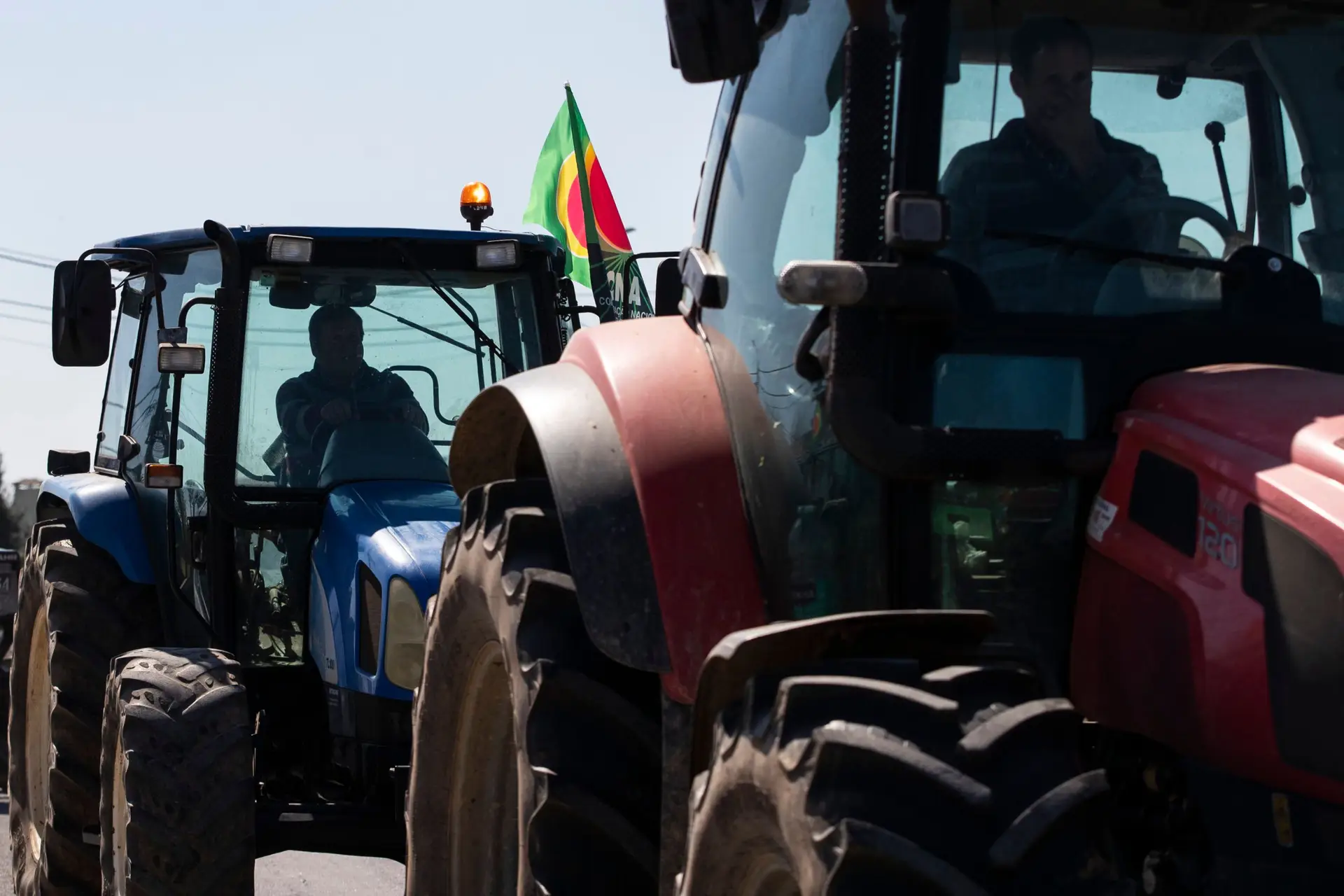 Tratores em marcha lenta: agricultores do Baixo Mondego exigem a isenção de impostos nos combustíveis
