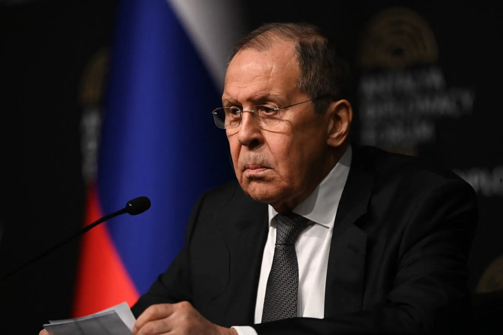 Rússia pede à NATO e aos EUA que parem de entregar armas à Ucrânia