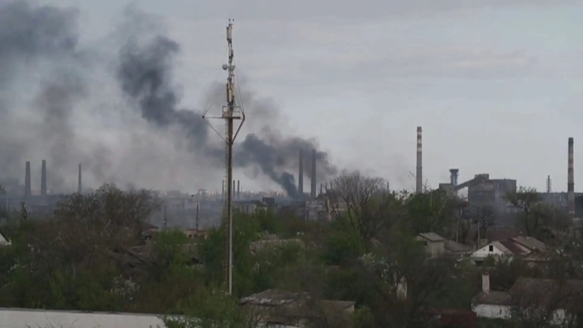 Assalto final a Mariupol: últimos ataques a Azovstal provocaram mortes de civis