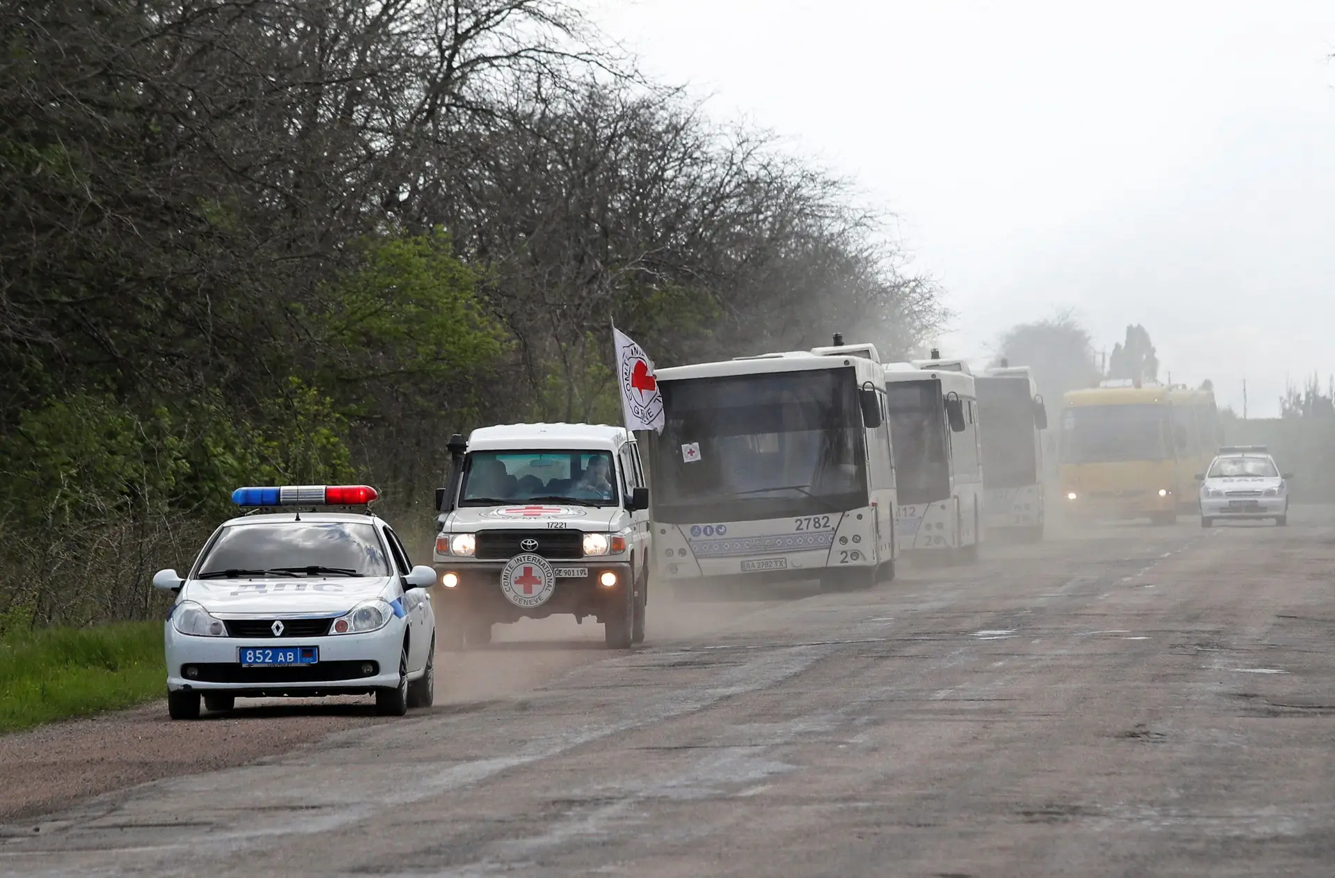 Continua a retirada de civis de Mariupol