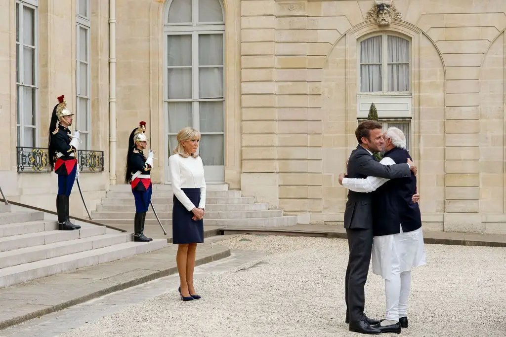 Macron e primeiro-ministro indiano pedem o fim das hostilidades na Ucrânia e o regresso ao diálogo