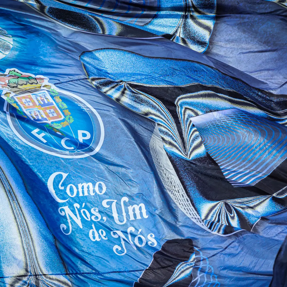 Crise no FC Porto: Claque e Sócios do clube em cenas de violência na AG