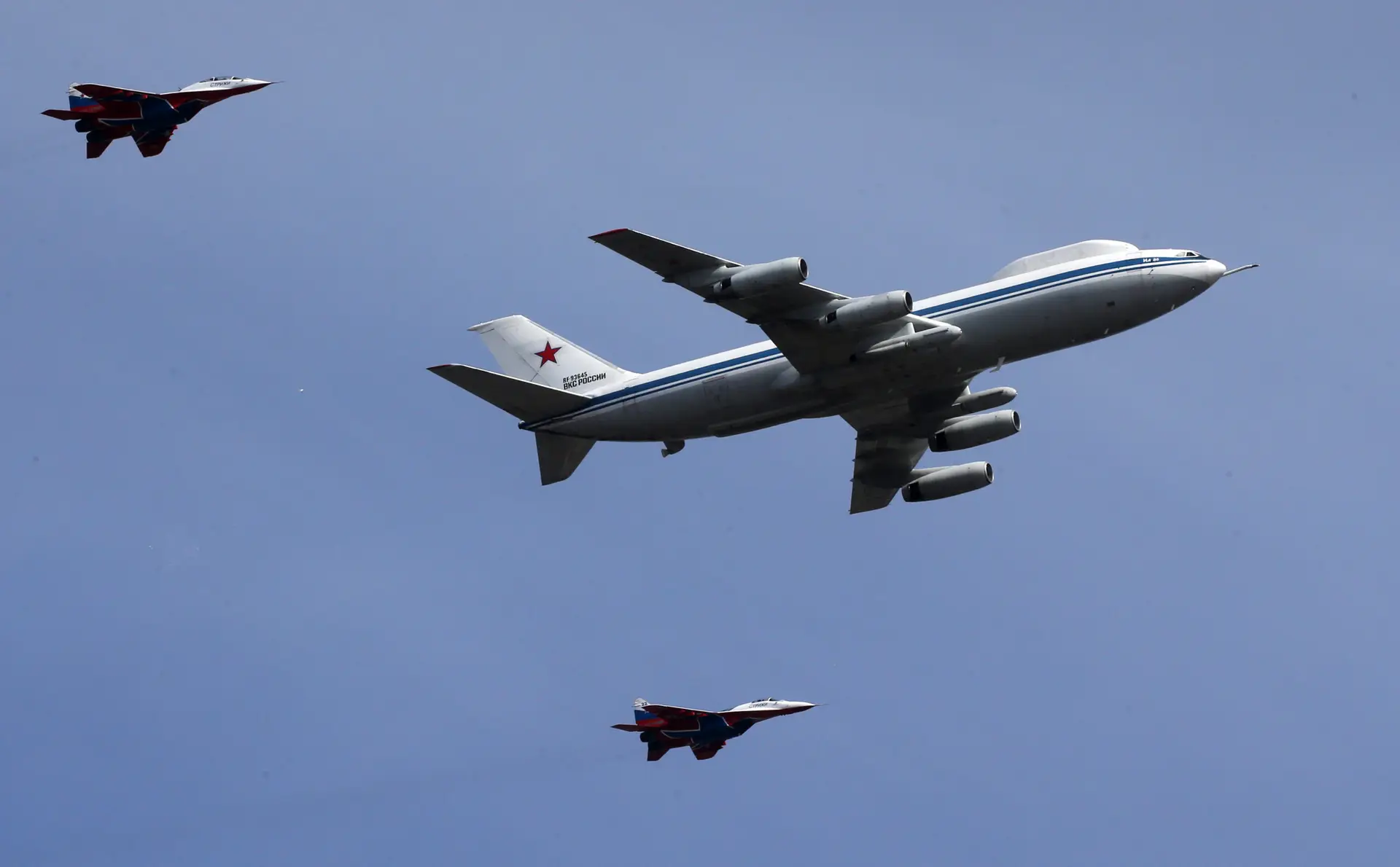 Avião que permite colocar Putin no ar em caso de ataque nuclear vai ser usado no Dia da Vitória
