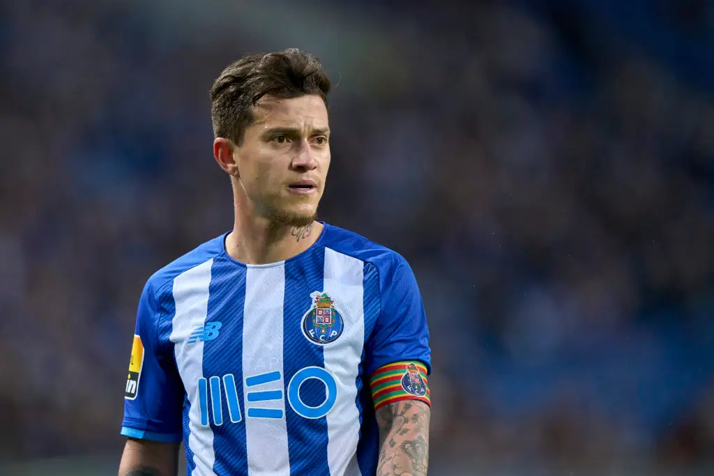 FC Porto goleia Cardiff City com 'bis' de Toni Martínez