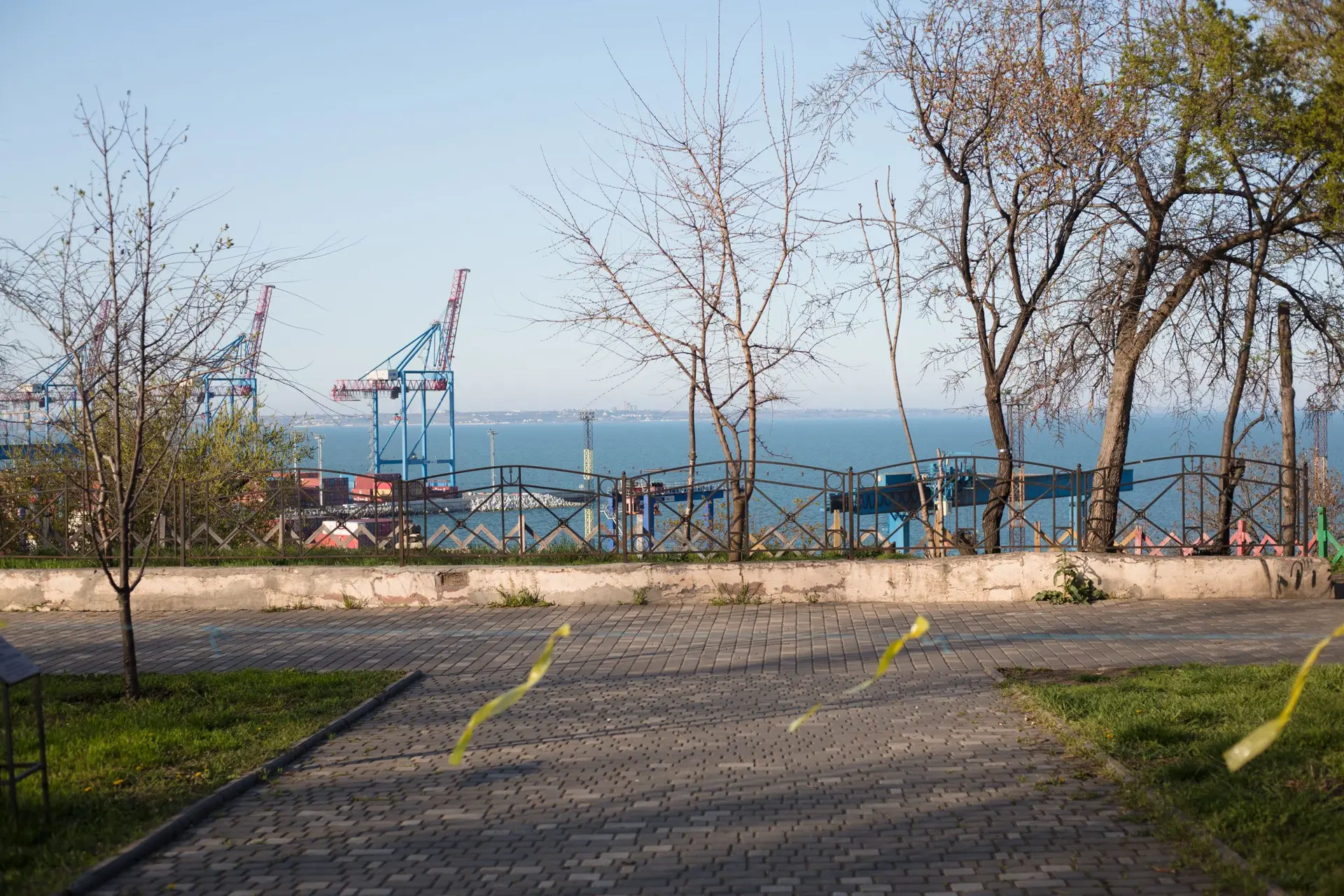 Kiev diz que afundou navio anfíbio russo na costa de Odessa