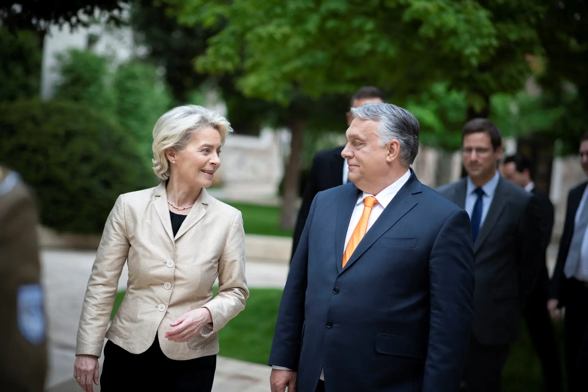 Embargo ao petróleo russo: Von der Leyen fala em “progressos” após reunião com primeiro-ministro húngaro