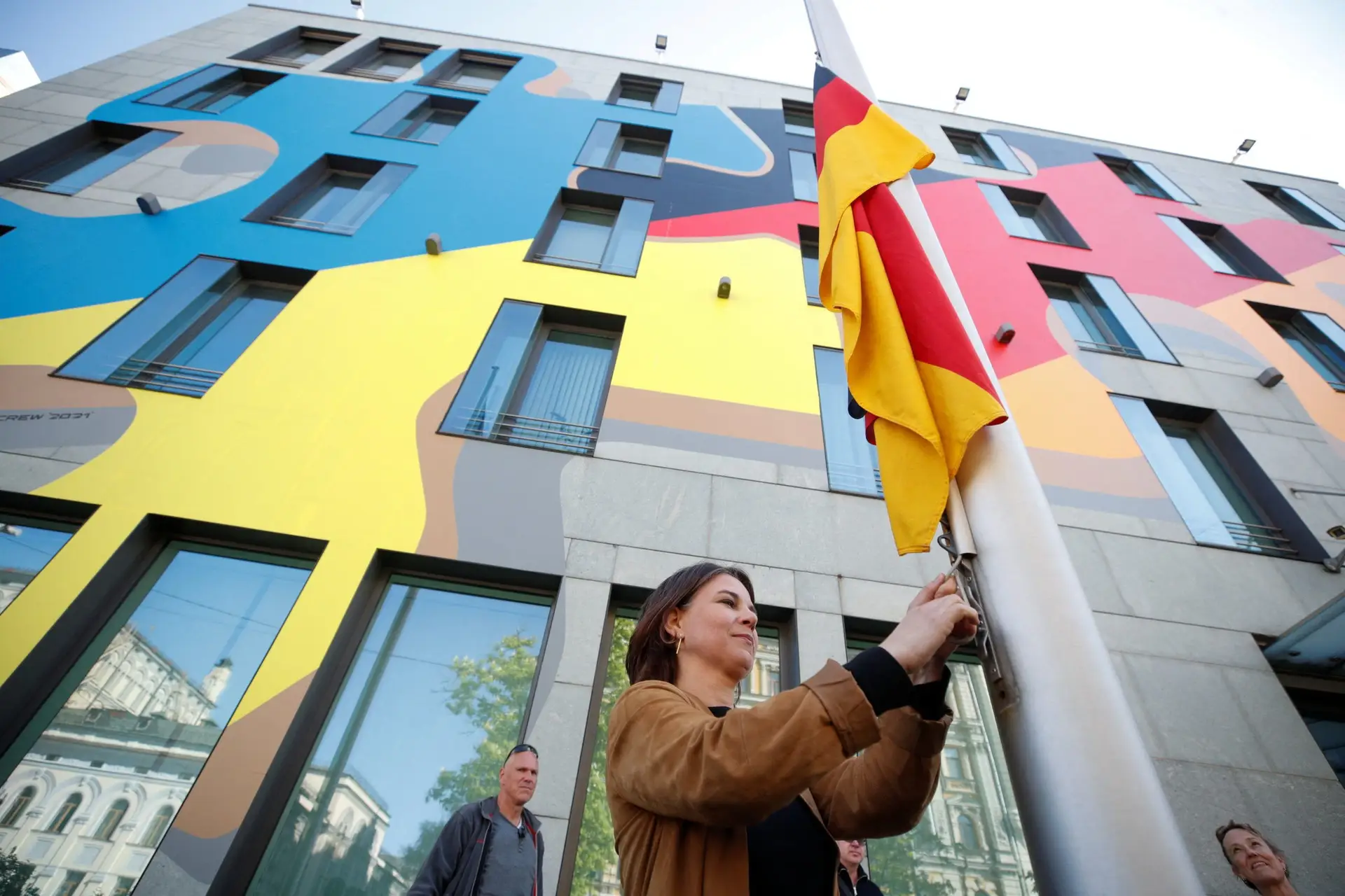 Alemanha reabre embaixada em Kiev