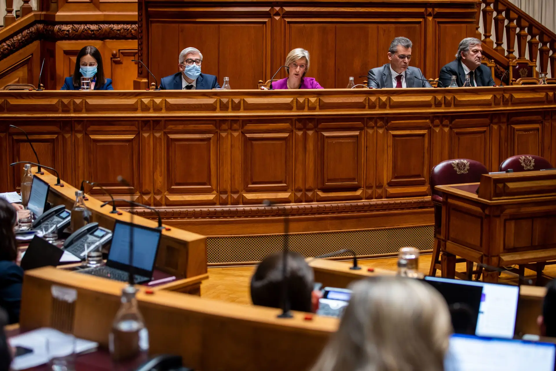 Penalização por aborto: médicos de família falam em “discriminação salarial e desigualdade de género”