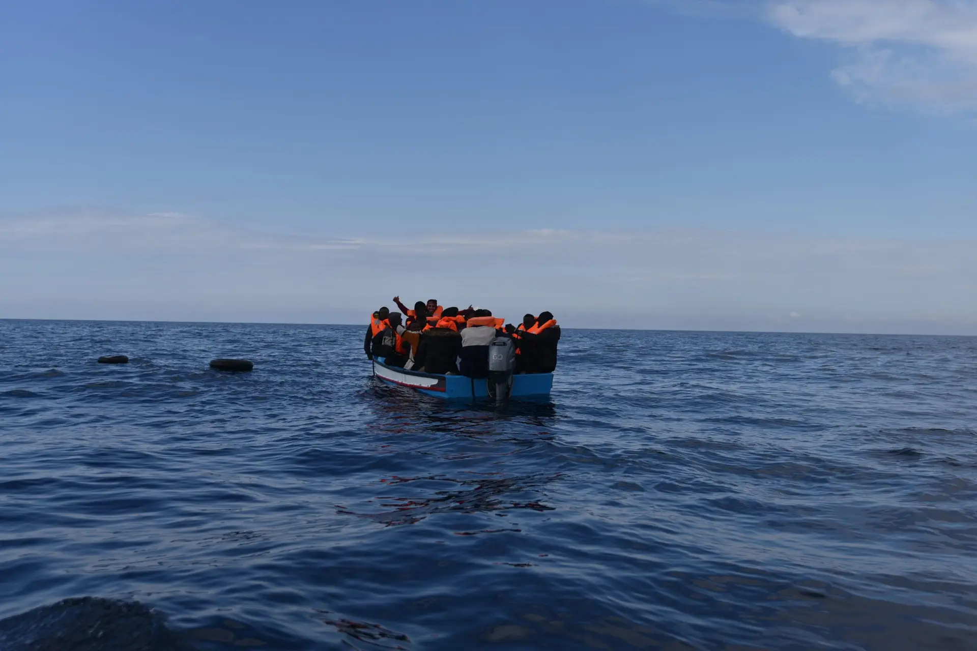 Resgatados mais de 180 migrantes ao largo das Canárias