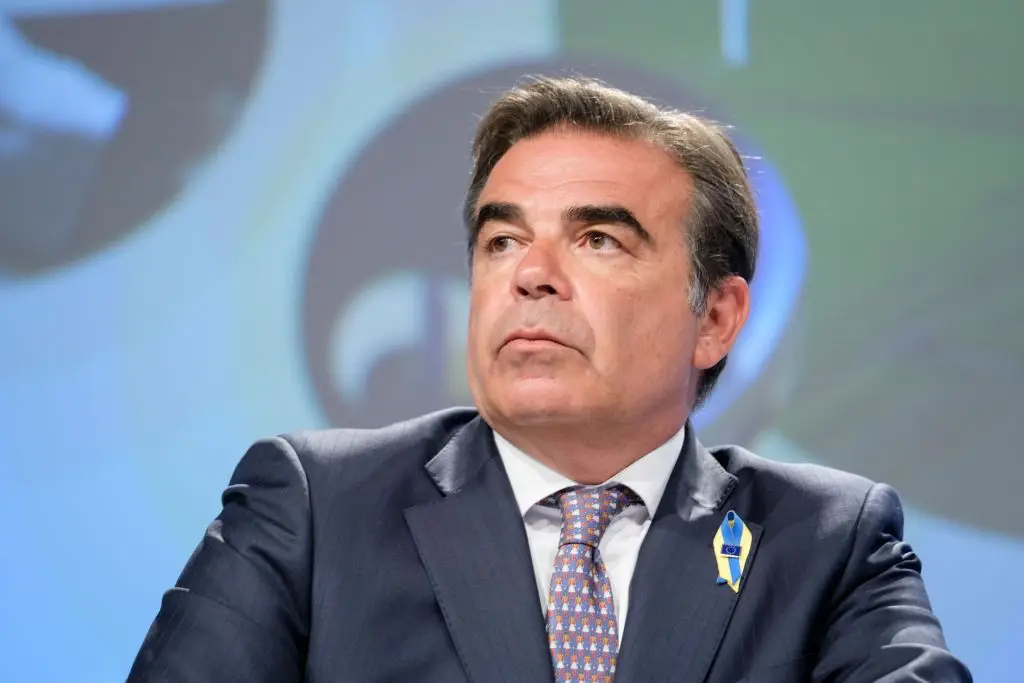 Comissão Europeia pede à UEFA um futebol europeu “aberto e que sirva os interesses de toda a sociedade”