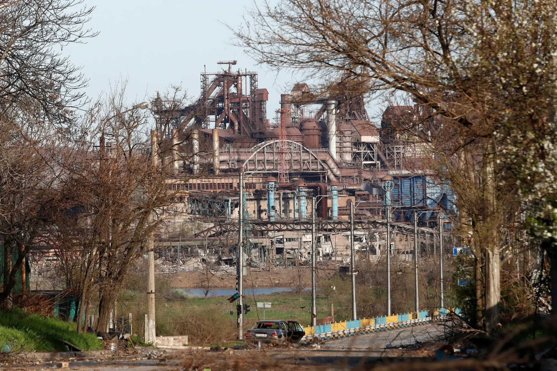 Kiev discute com Moscovo retirada de 38 soldados gravemente feridos em Azovstal