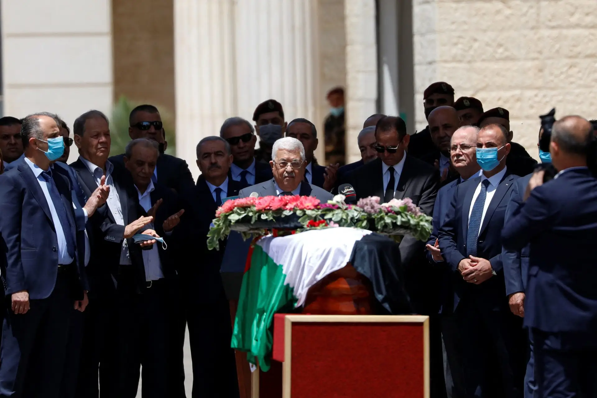 Presidente palestiniano acusa Israel de ser “totalmente responsável” pela morte da repórter da Al Jazeera