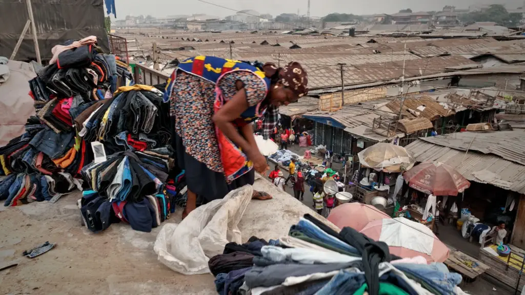 Grande Reportagem SIC: têxtil dos países ricos é lixo em países africanos