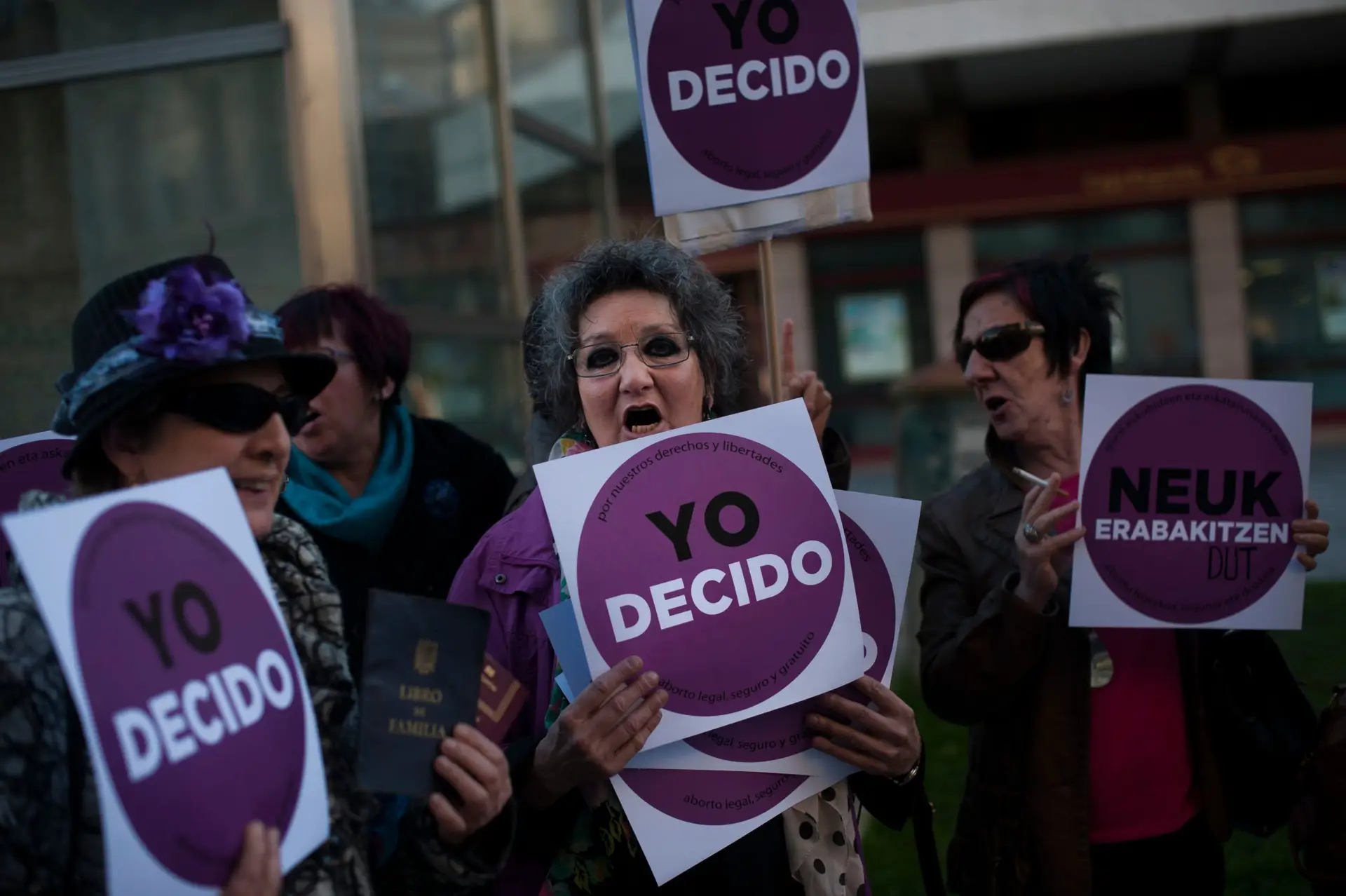 Espanha vai discutir aborto a partir dos 16 anos e licença menstrual de pelo menos três dias
