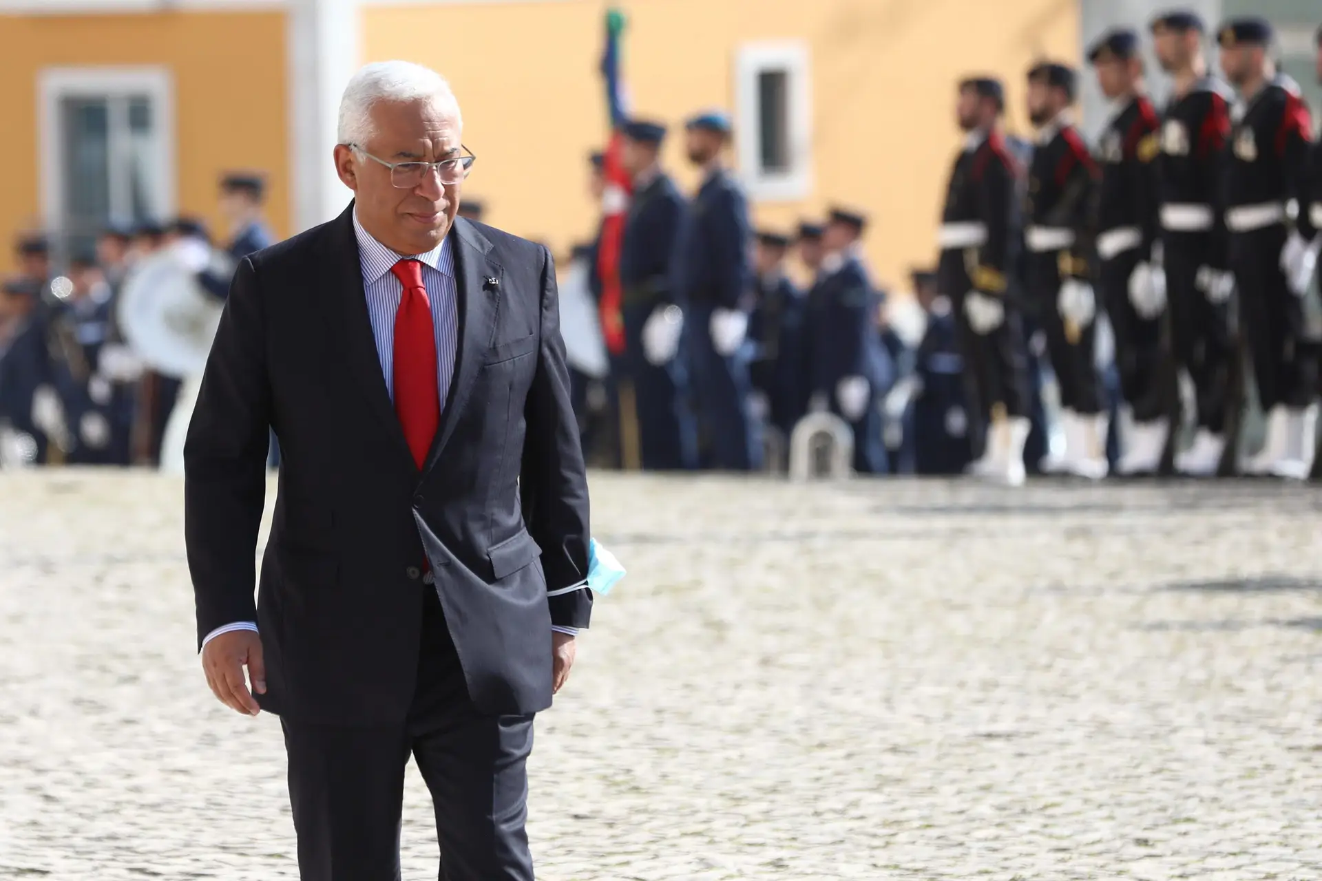 António Costa visita tropas portuguesas na Roménia e campo de refugiados na Polónia
