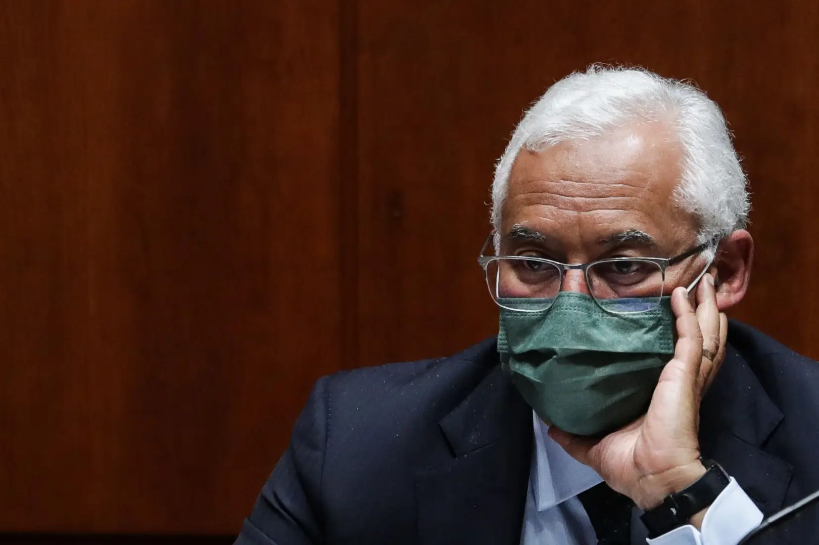 Covid-19: Costa reconhece que houve medidas incoerentes 