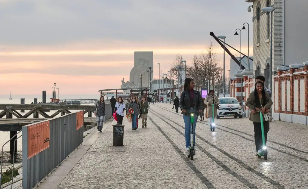 Governo vai fixar uma idade mínima para usar trotinetes elétricas