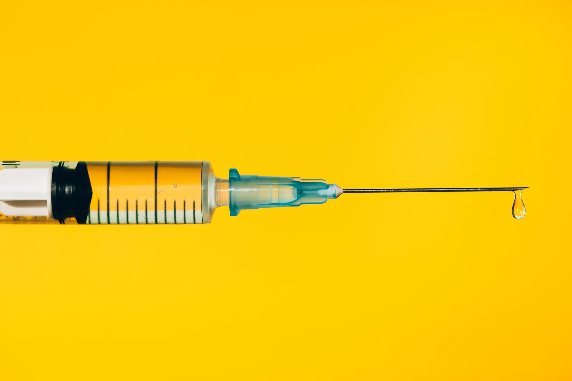 Covid-19: população elegível para quarta dose da vacina convocada por mensagem ou chamada
